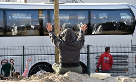 Last minors from Calais 'Jungle' bussed across France