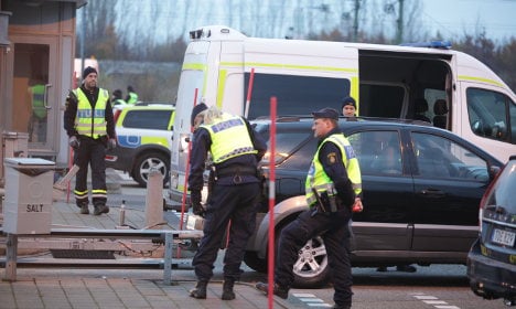 Sweden extends border controls into 2017