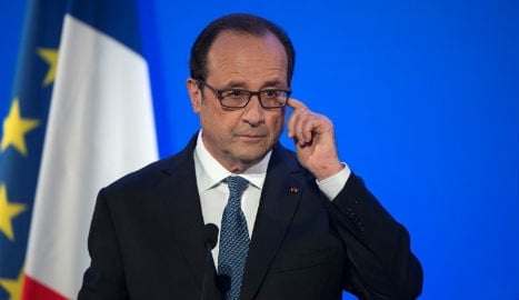Paris deal 'irreversible', Hollande warns Trump