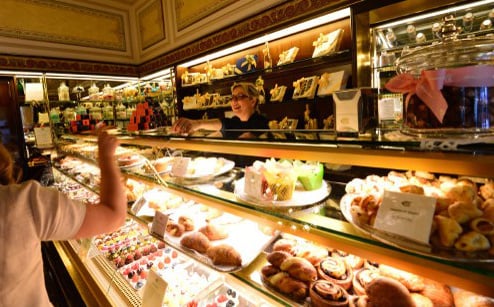 This map shows where to find the best desserts in Italy