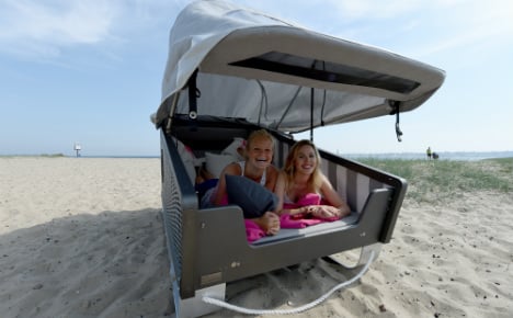 Beach-sleeping baskets win tourist innovation award