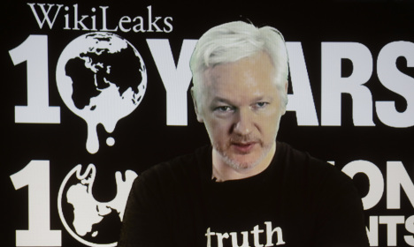 Sweden wants Assange DNA sample from interrogation