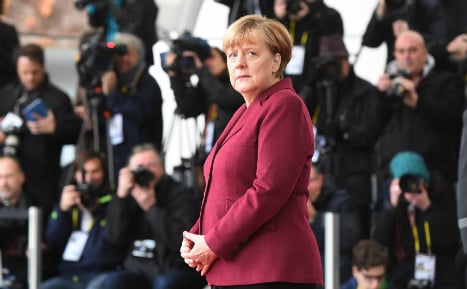 8 signs Merkel will definitely run for office again next year