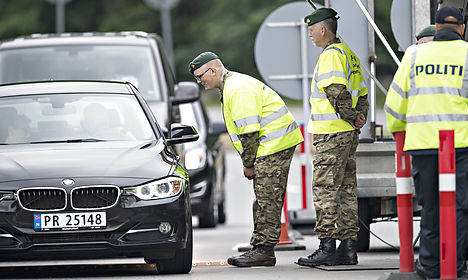 Denmark extends border controls into 2017