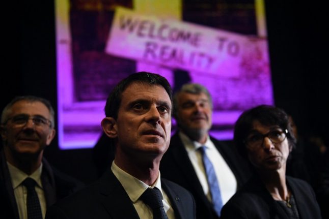 Uphill battle awaits frontrunner Valls on leftwing deadline day