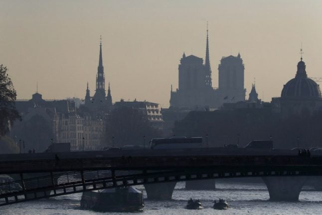 Paris to get fresh air this weekend, but pollution could return