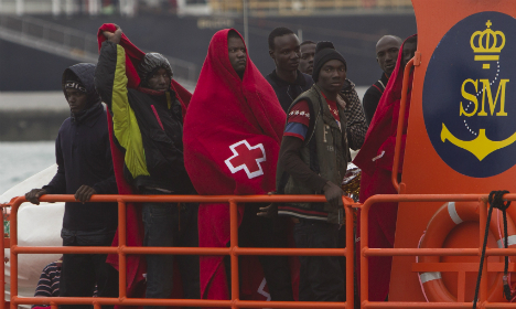 Spain rescues 92 migrants off southern coast