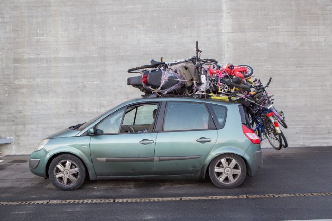 How much can you transport on the roof of a car?