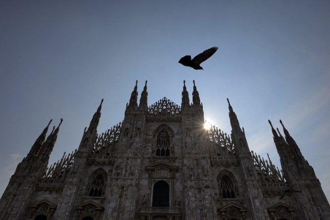 Man dead after falling from Milan cathedral terrace