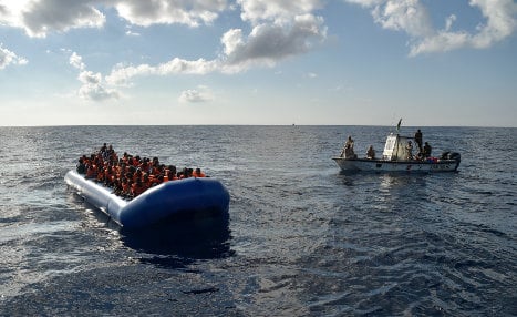 Another 900 migrants rescued in Med: Italian coastguard