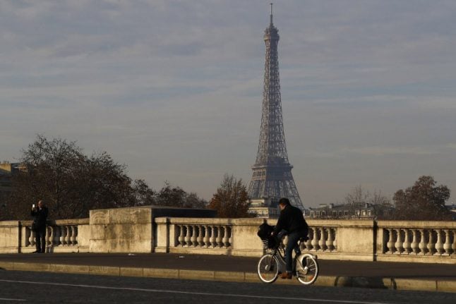 French docs demand action over deadly pollution levels