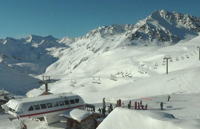 French ski resorts rejoice as snow finally falls on the slopes