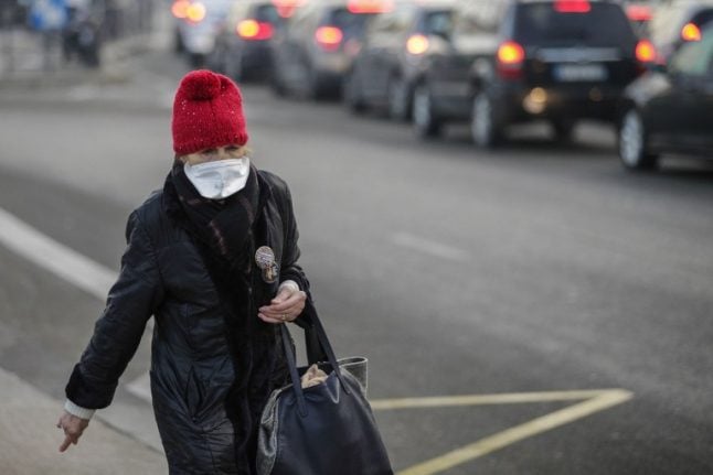 Paris cuts public transport costs as smog looks set to stick around
