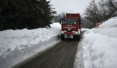 No signs of life on fourth day of Italian avalanche rescue