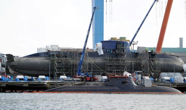 Israel opens corruption probe on purchase of German submarines