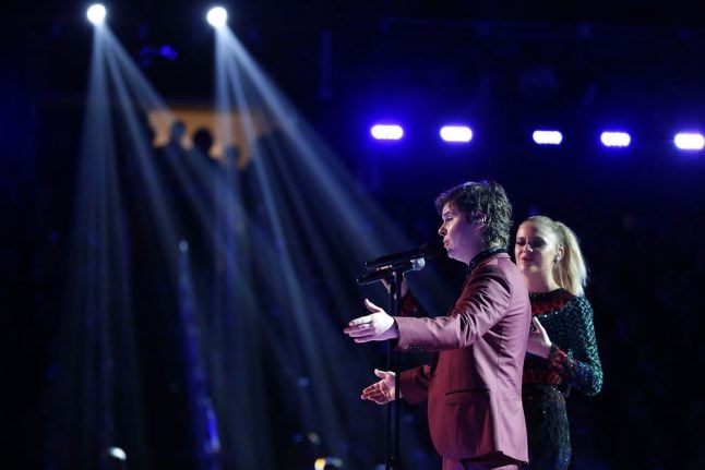 Adele keeps Denmark's Lukas Graham from saying 'Hello' to a Grammy