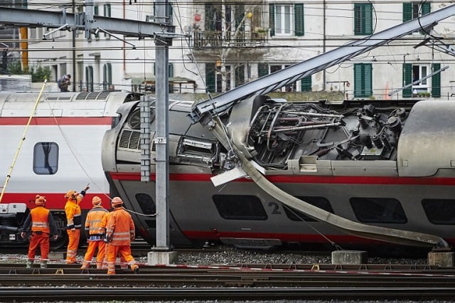 Seven injured after train from Italy derails in Switzerland
