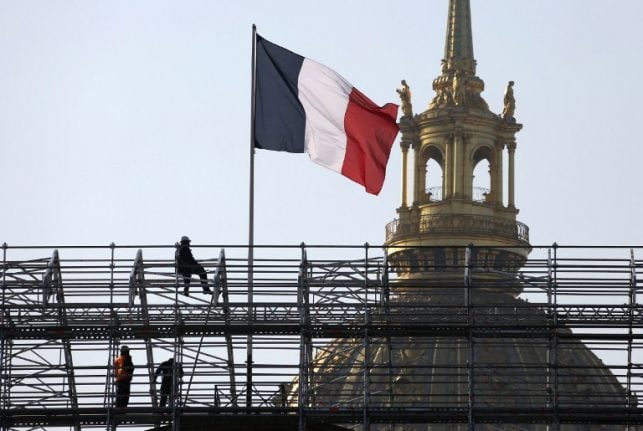 Can France really force foreign labourers to speak français?