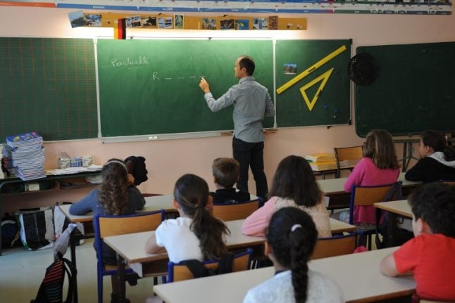 Teacher in France suspended for reading Bible to pupils in class