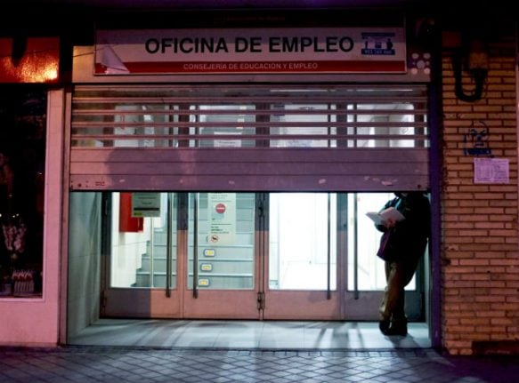 Spain's unemployment rate rises for first time in a year