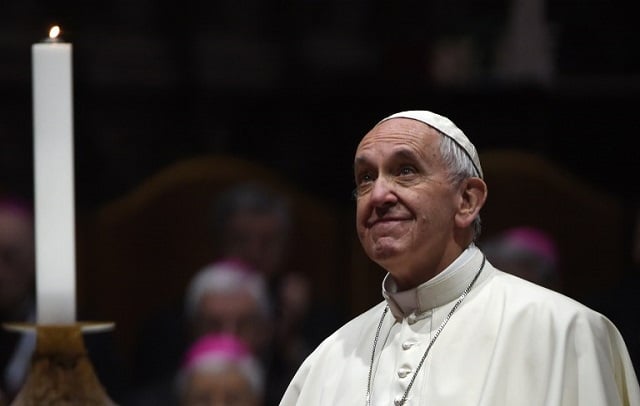'Pilgrim of peace' Pope Francis heads to Egypt