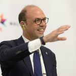 Italian FM backs prosecutor on NGO migrant row