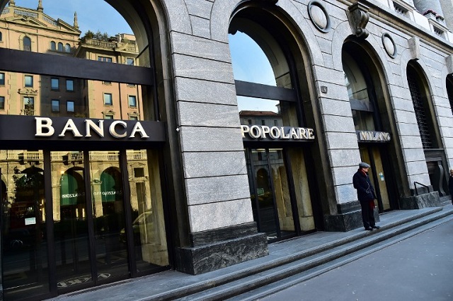Thief dies during northern Italian bank heist