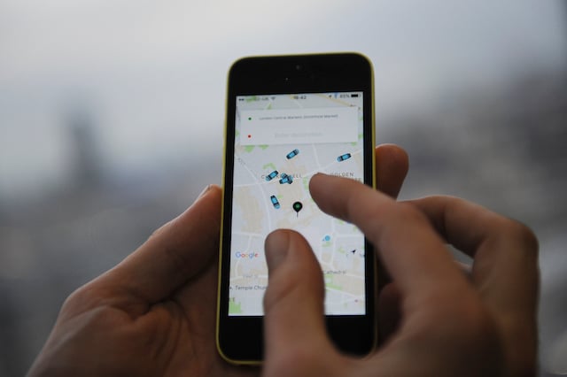 Uber smartphone apps provisionally banned in Italy