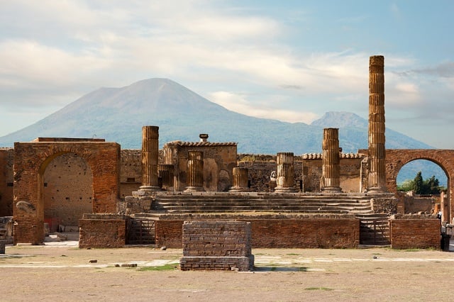 Thieves steal 6th-century ornament from Pompeii