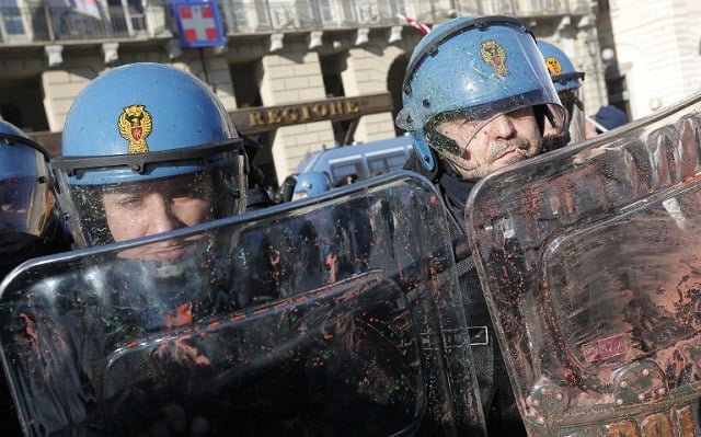 Three arrested after clashes at Turin's Labour Day rallies