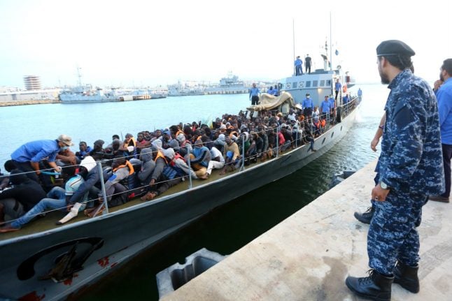 54 dead, some 10,000 migrants rescued between Libya and Italy in 4 days