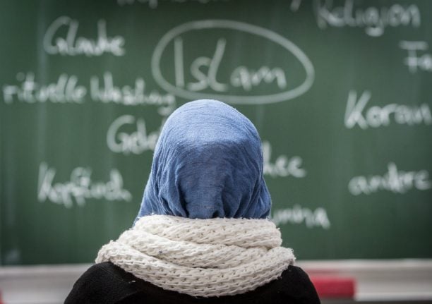 Teacher wins €7,000 compensation after rejection for wearing headscarf