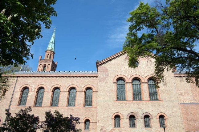 Where burqas are banned: Germany’s first ‘liberal mosque’ to open in Berlin