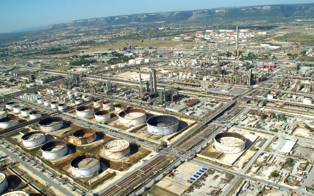 Prosecutor orders part closure of petrochemical facilities in Sicily, one of EU's largest