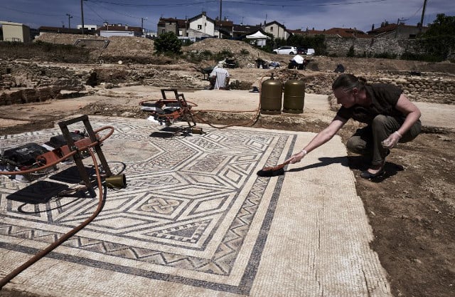 Archaeologists uncover 'little Pompeii' in France