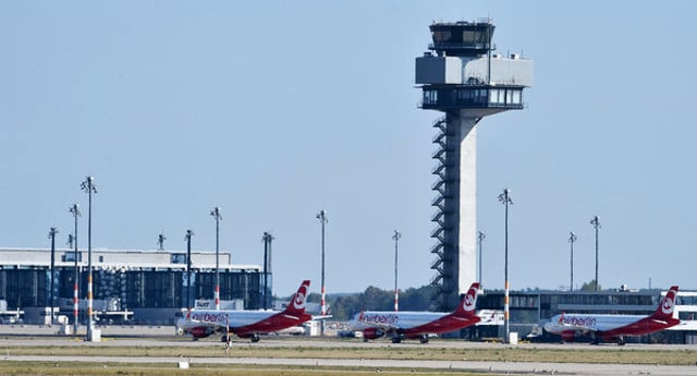 Insolvent Air Berlin says it's in talks with three potential buyers