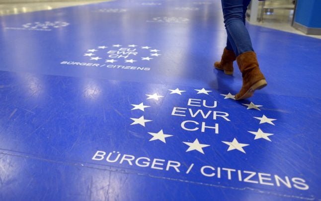 Merkel calls for extension of EU border controls in Schengen area