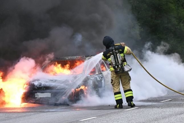 Police arrest one after Malmö hit by 'extensive' car fires