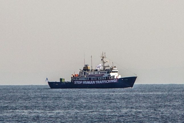 Anti-migrant ship 'did not need' help from rescue activists