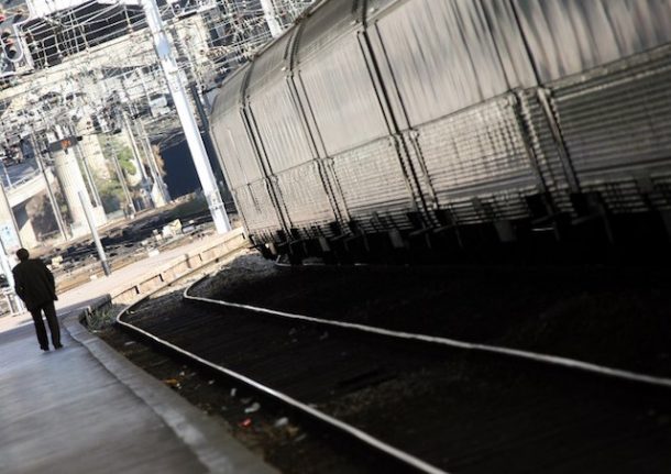 Fire strands thousands of rail passengers in southern France