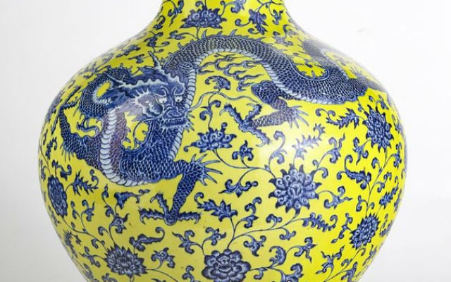 Swiss auction house sells vase for price 10,000 times higher than original estimate