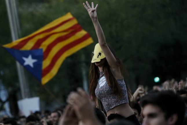 Catalan police warn of public disorder if polling stations are closed on referendum day
