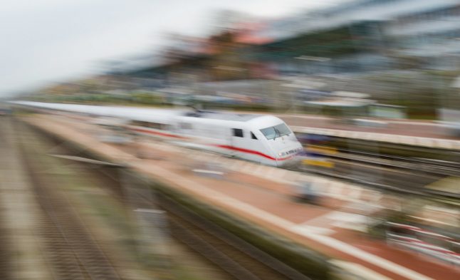 Man clings to side of high-speed train for 25km in pursuit of luggage