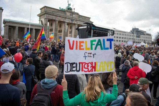 Thousands march in Berlin against far-right AfD