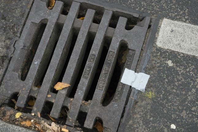 23 rescuers pluck upside-down man from drain after he gets stuck searching for key
