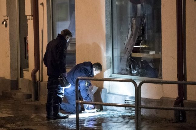 Swedish police arrest man for fire bomb attack against bar