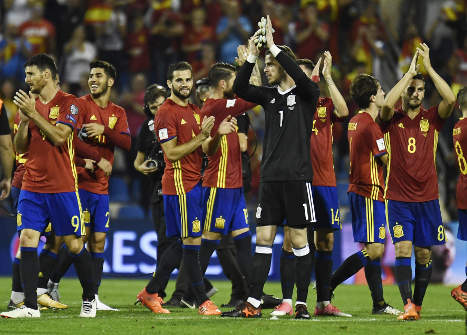 Catalonia cloud lingers as Spain shine on road to Russia