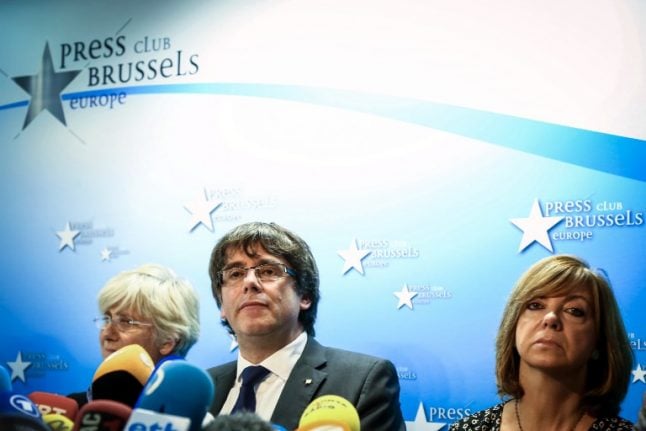 Puigdemont implies he accepts charges against him and new elections but wants dialogue with EU