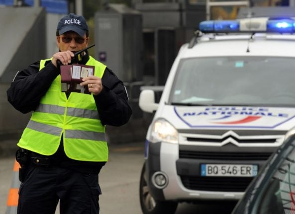 France extends anti-terror border controls