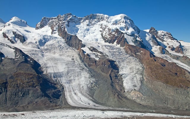 Swiss glaciers lost 3 to 4 percent ice in the last year alone